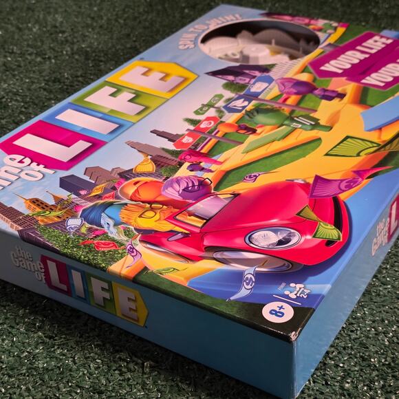 Hasbro Gaming The Game of Life Career Day Board Game New Sealed - Picture 3 of 7